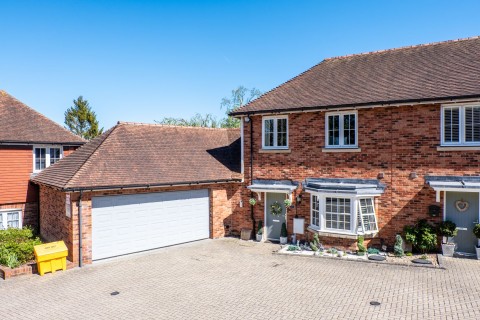View Full Details for Tolhurst Way, Lenham, Kent